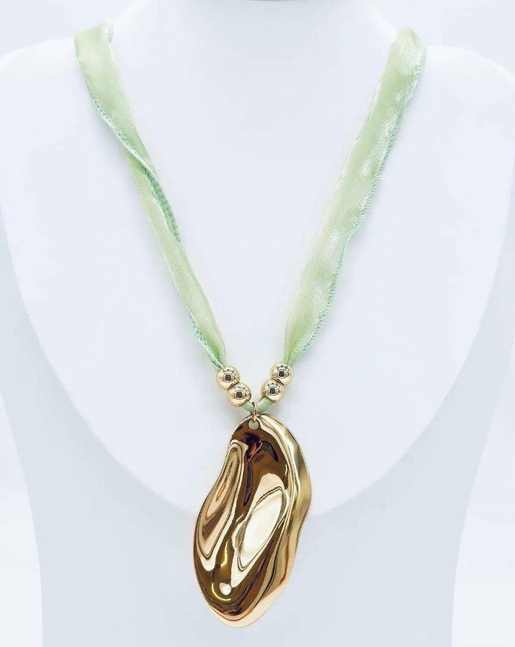 Collier Oria