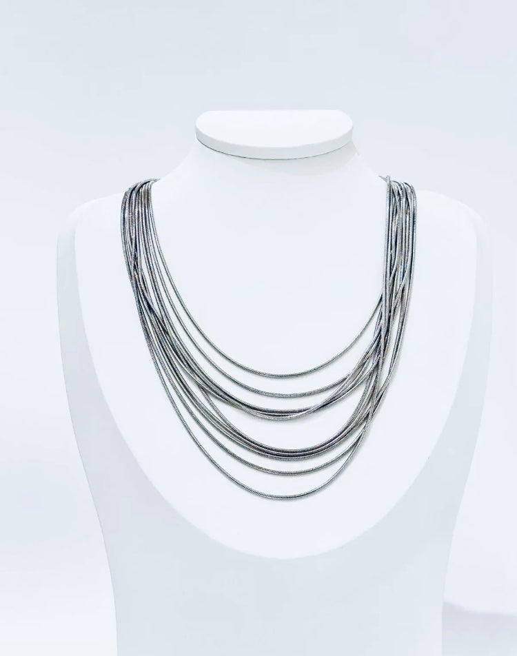 Collier Nahria
