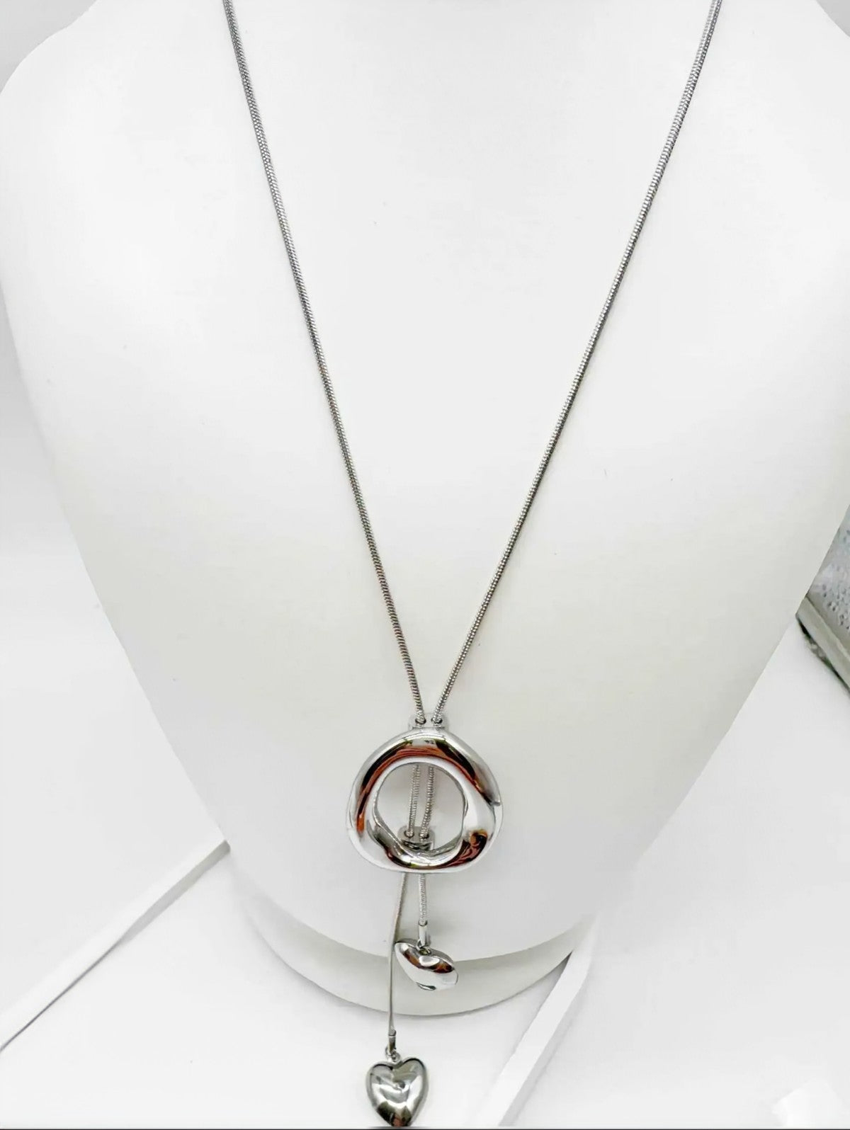 Collier CAM57