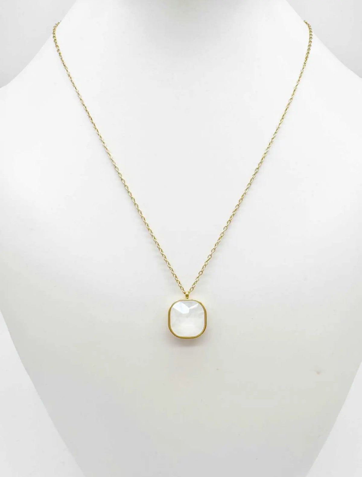 Collier CAM63