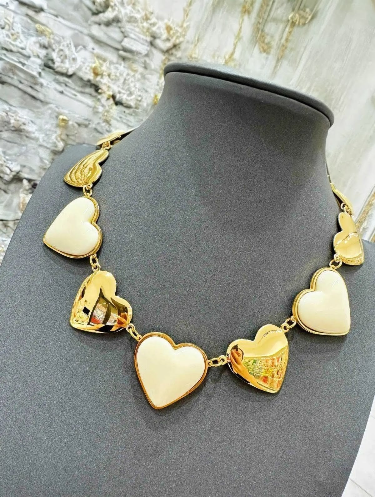 Collier CAM41