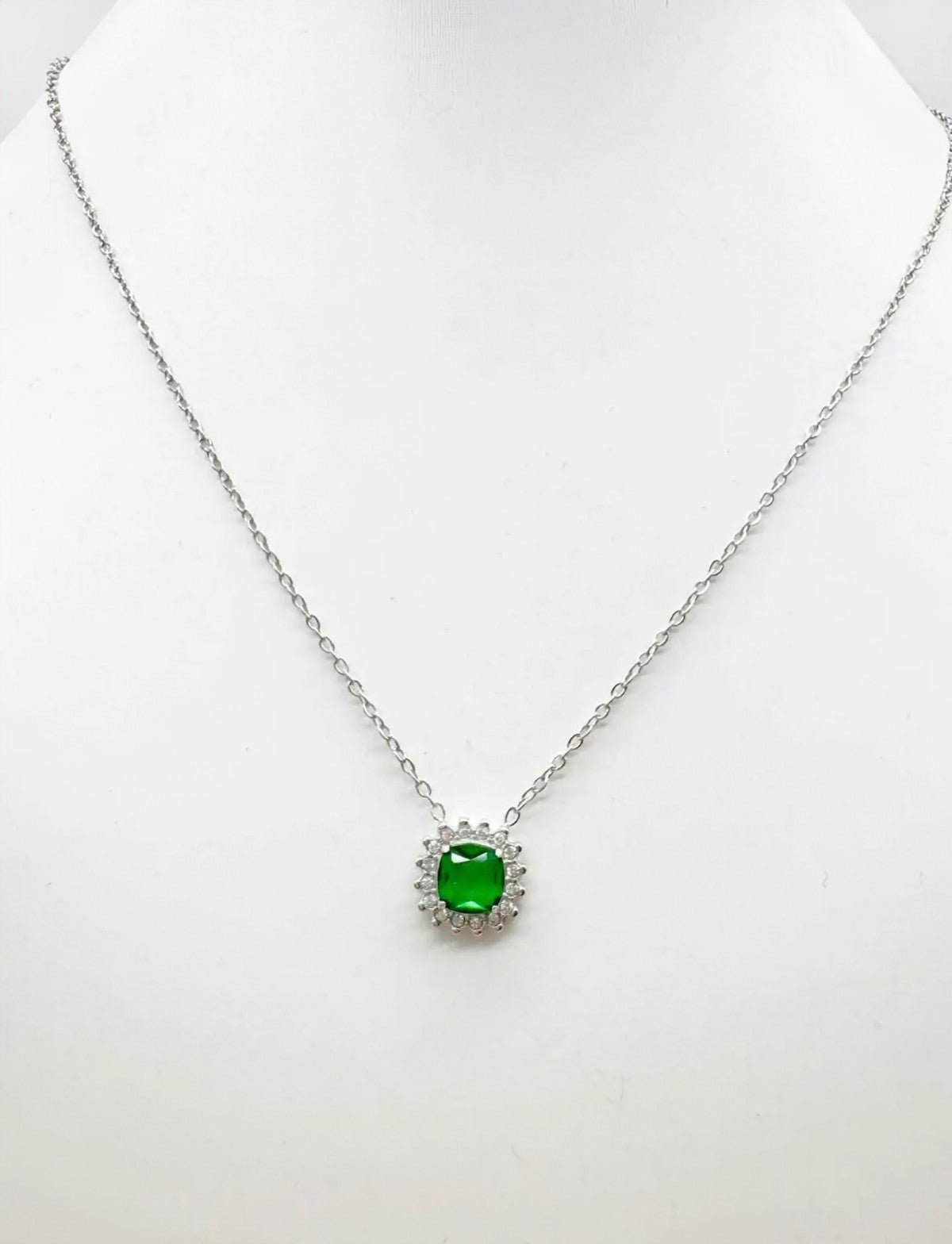 Collier CAM30