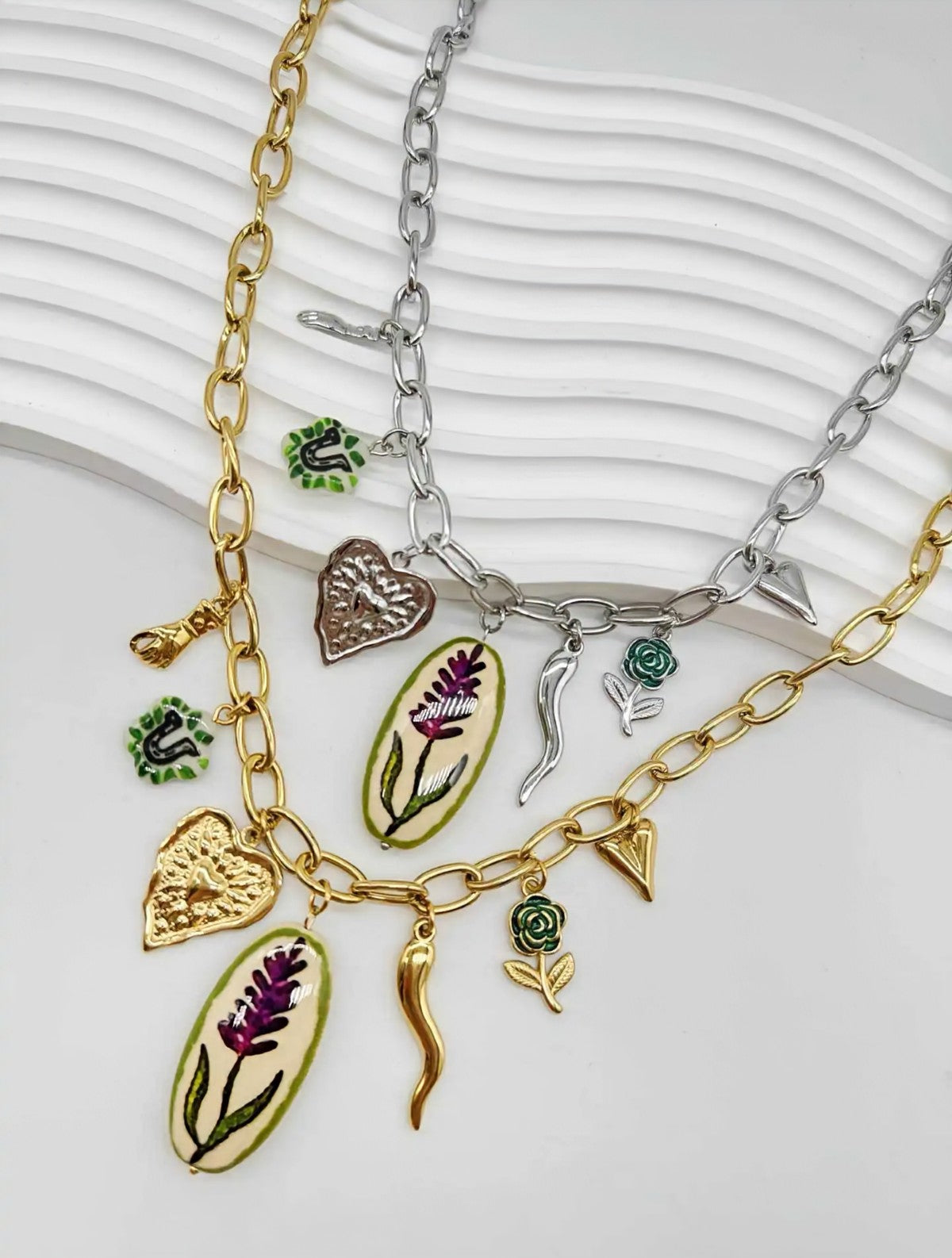 Collier CAM94