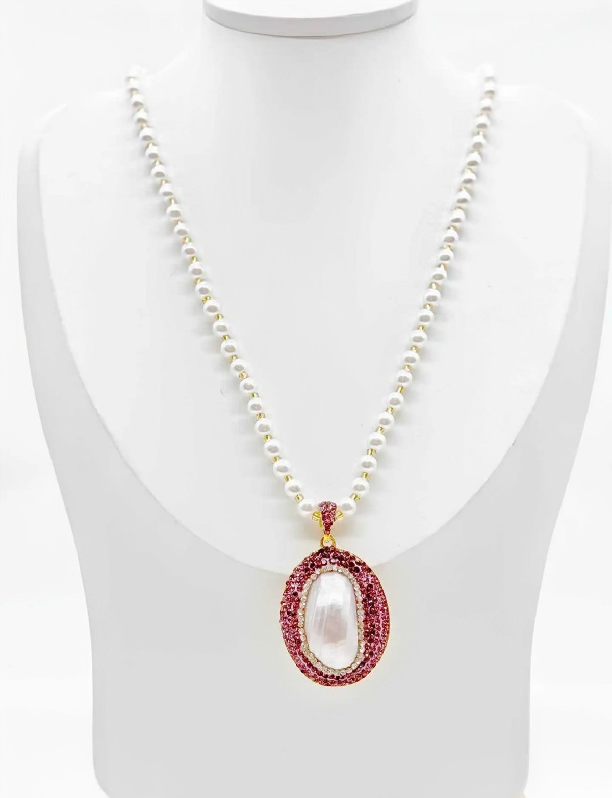 Collier CAM58