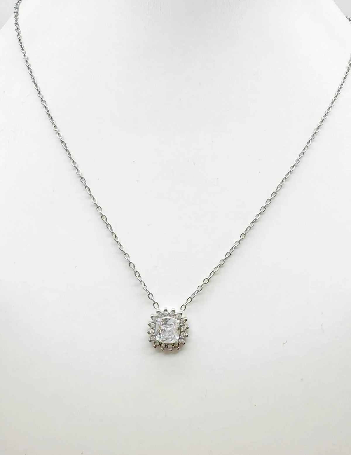 Collier CAM30