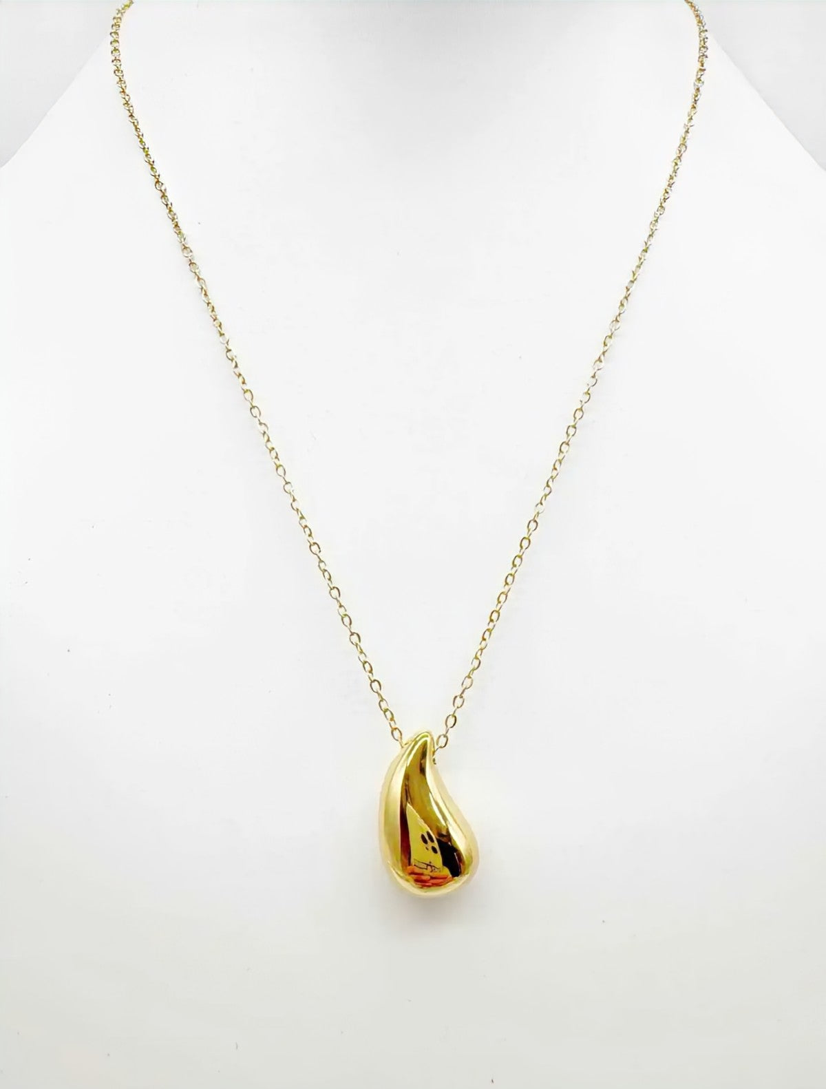 Collier Manrea