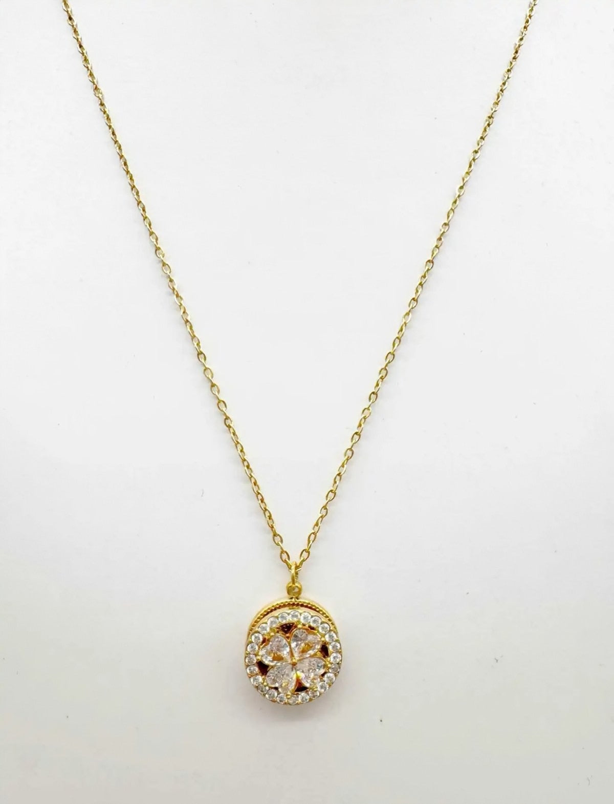 Collier CAM76