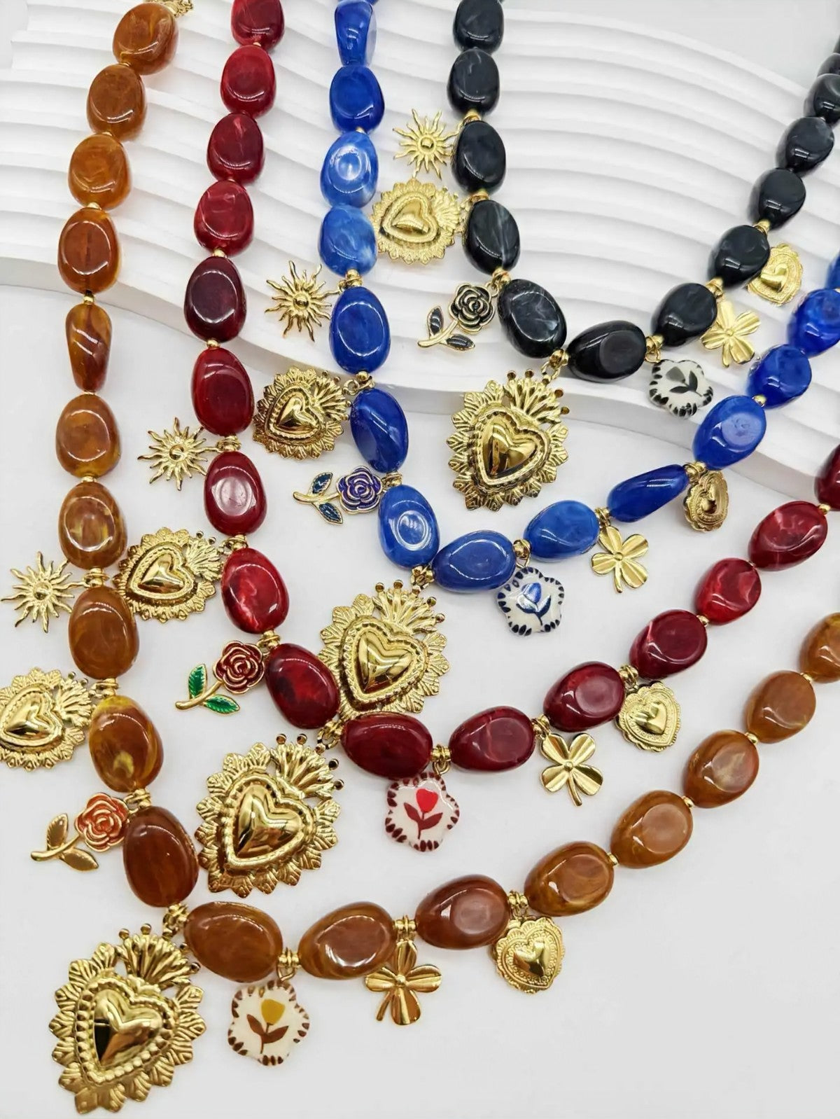 Collier CAM15
