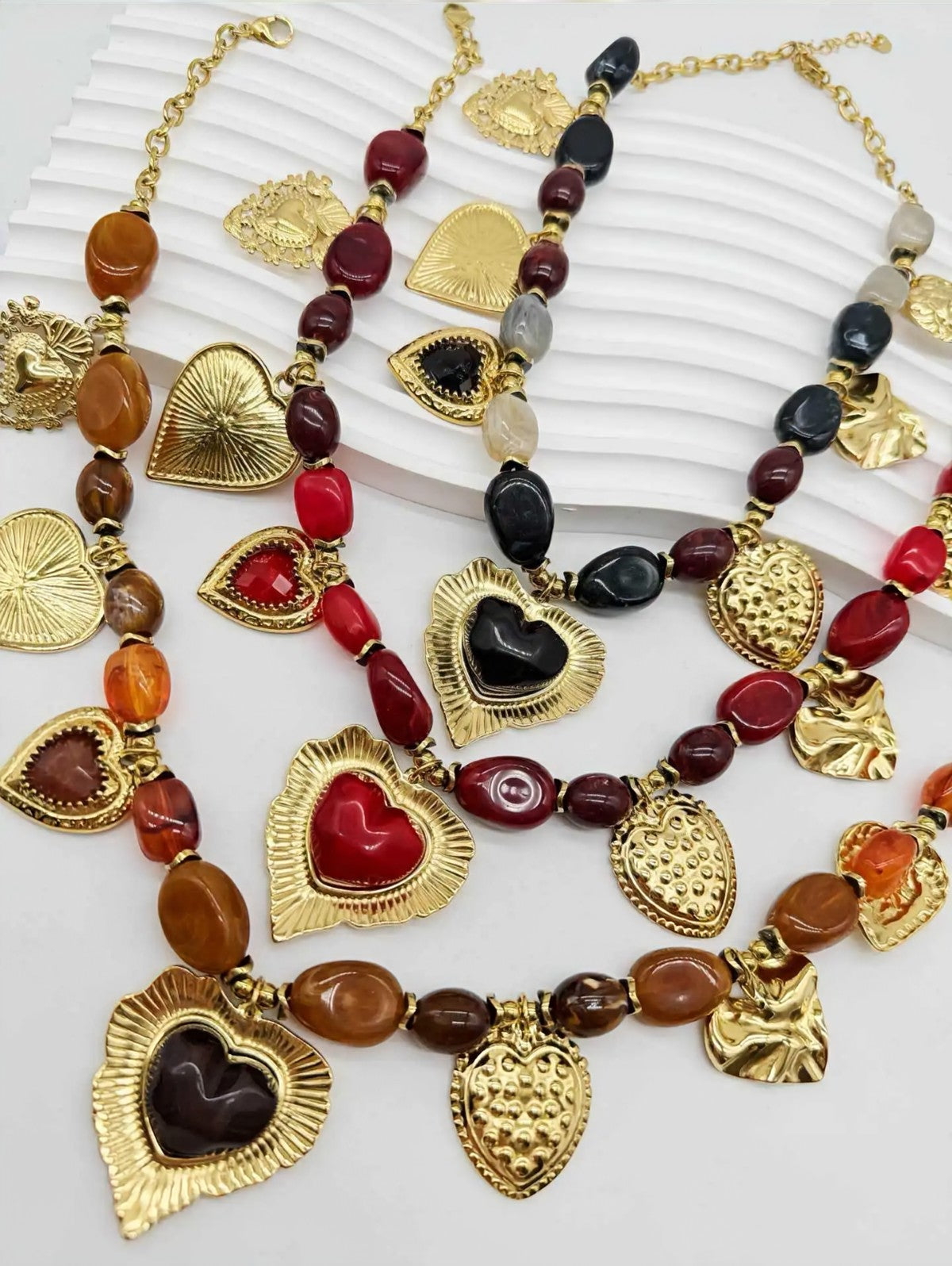 Collier CAM14