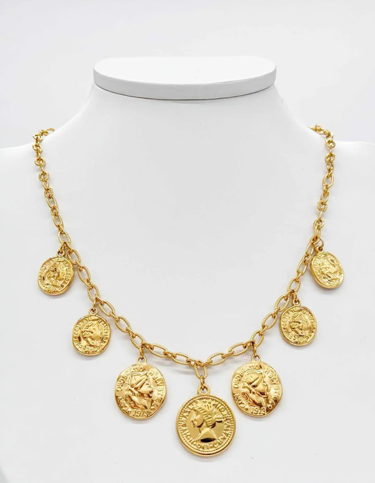 Collier CAM69