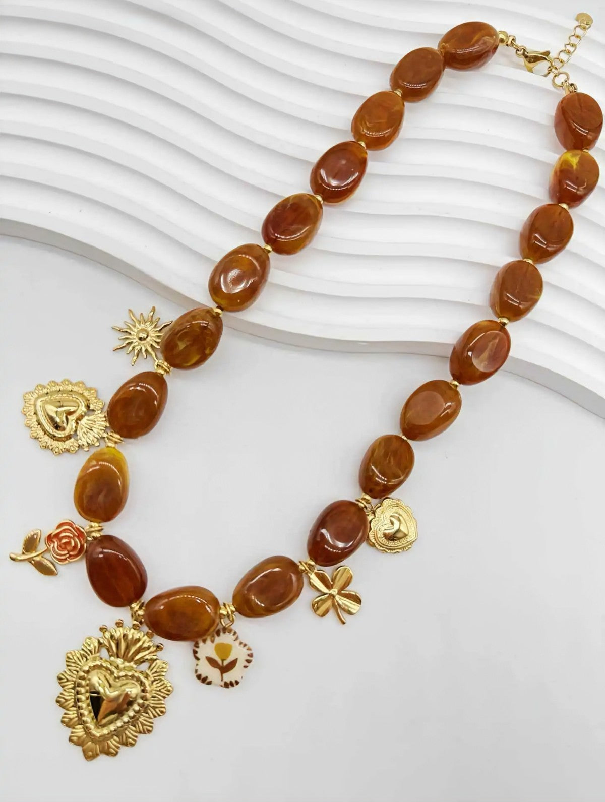 Collier CAM15