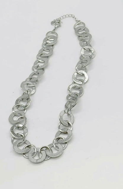 Collier Molivis