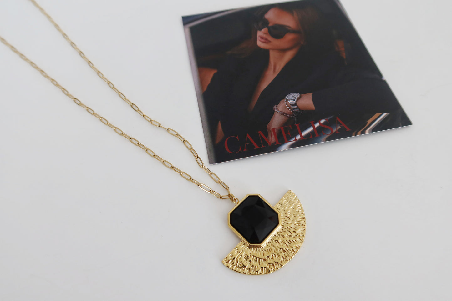 Collier Atina