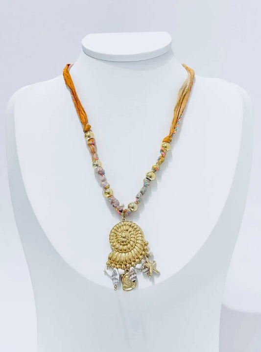 Collier Isla
