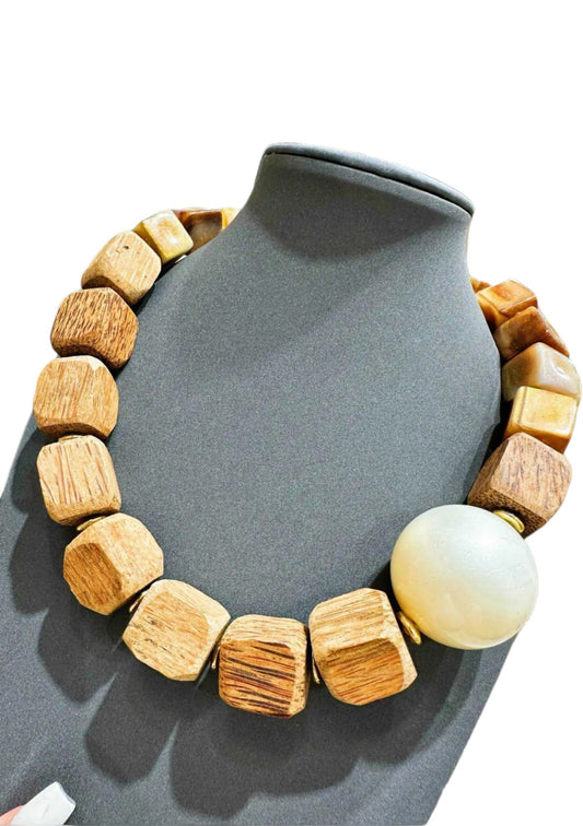 Collier CAM41