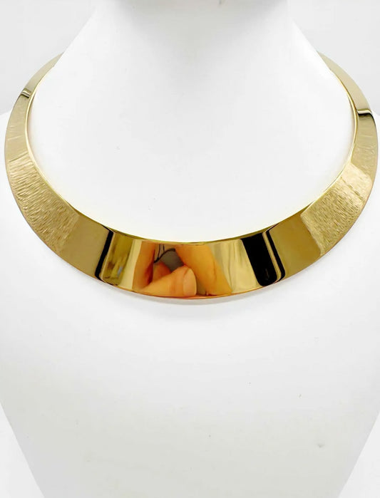 Collier CAM44