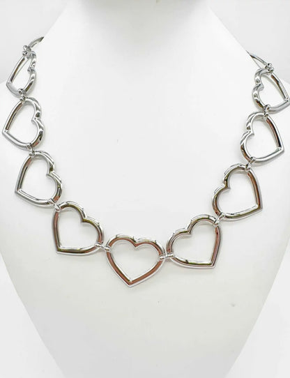 Collier CAM56