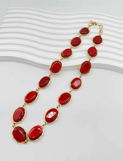 Collier CAM11