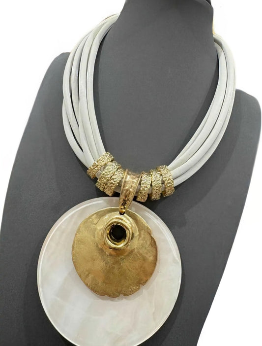 Collier CAM91