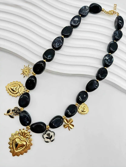 Collier CAM15