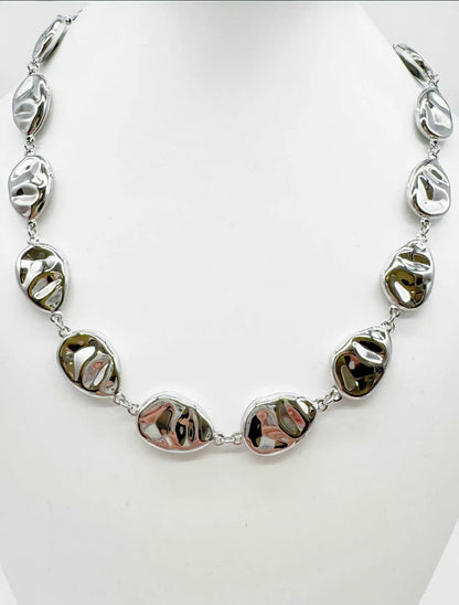 Collier CAM24